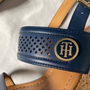 TOMMY HILFIGER wedges